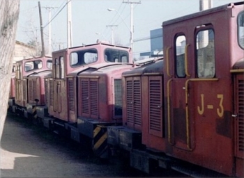 Locomotoras diesel estacionadas en el regimiento de Puente Alto